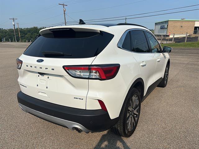 Certified 2022 Ford Escape Titanium AWD/4WD image 4