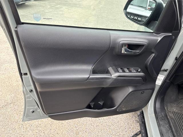 Used 2023 Toyota Tacoma TRD Off-Road w/ TRD Premium Off Road Package image 32