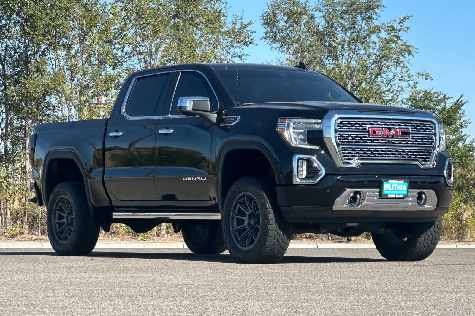 Used 2019 GMC Sierra 1500 Denali w/ Denali Ultimate Package AWD/4WD image 9