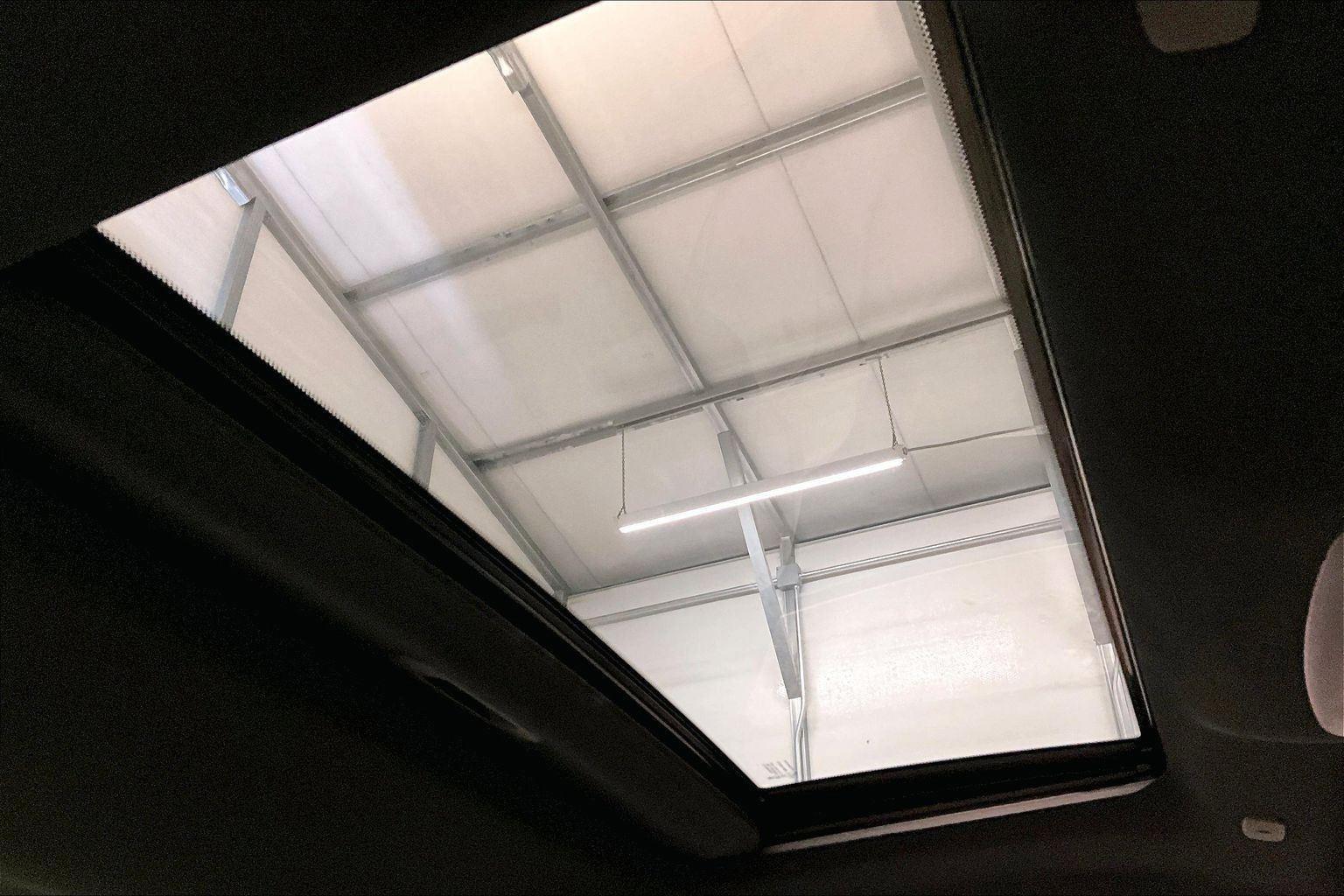 Used 2018 INFINITI Q60 3.0t Luxe w/ Sensory Package 3.0T Luxe image 21