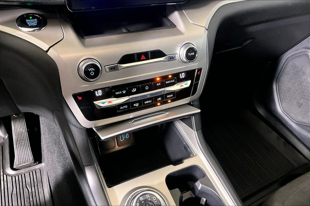 Certified 2021 Ford Explorer XLT RWD image 26