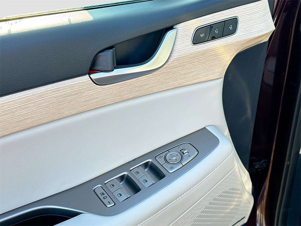 Used 2023 Hyundai Palisade Limited image 15