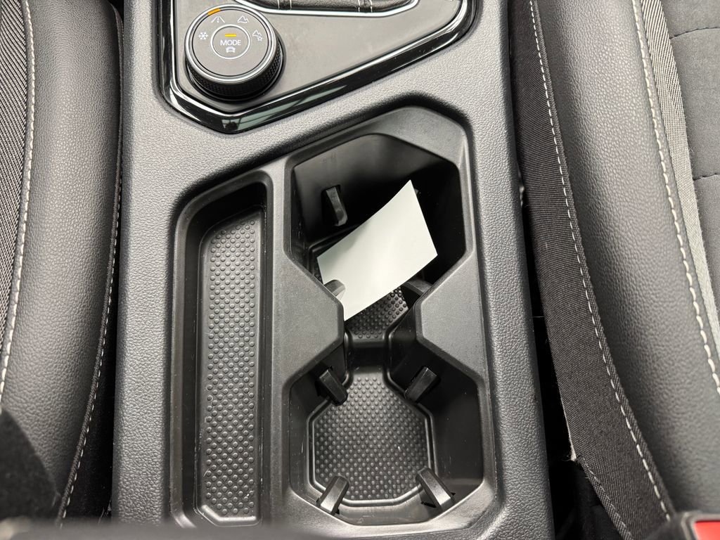 Used 2023 Volkswagen Taos SE w/ Panoramic Sunroof Package AWD/4WD image 21