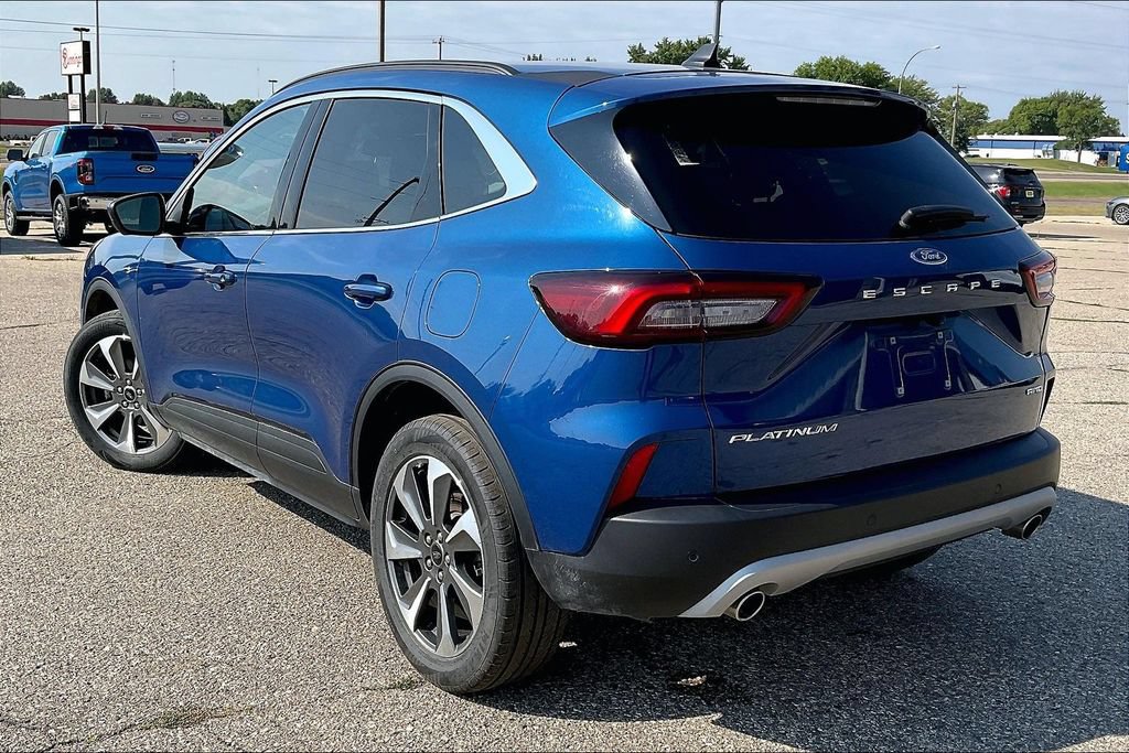 Certified 2023 Ford Escape Platinum AWD/4WD image 3