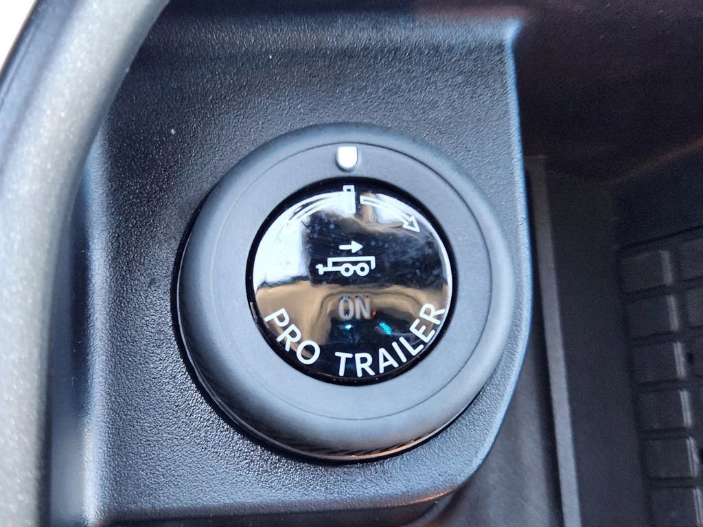 Certified 2025 Ford Expedition Platinum w/ Driver's Package image 33