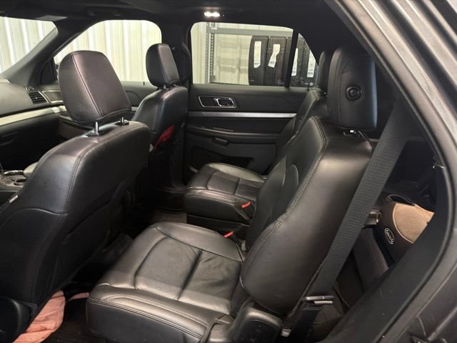 Certified 2018 Ford Explorer XLT w/ Equipment Group 202A FWD image 11
