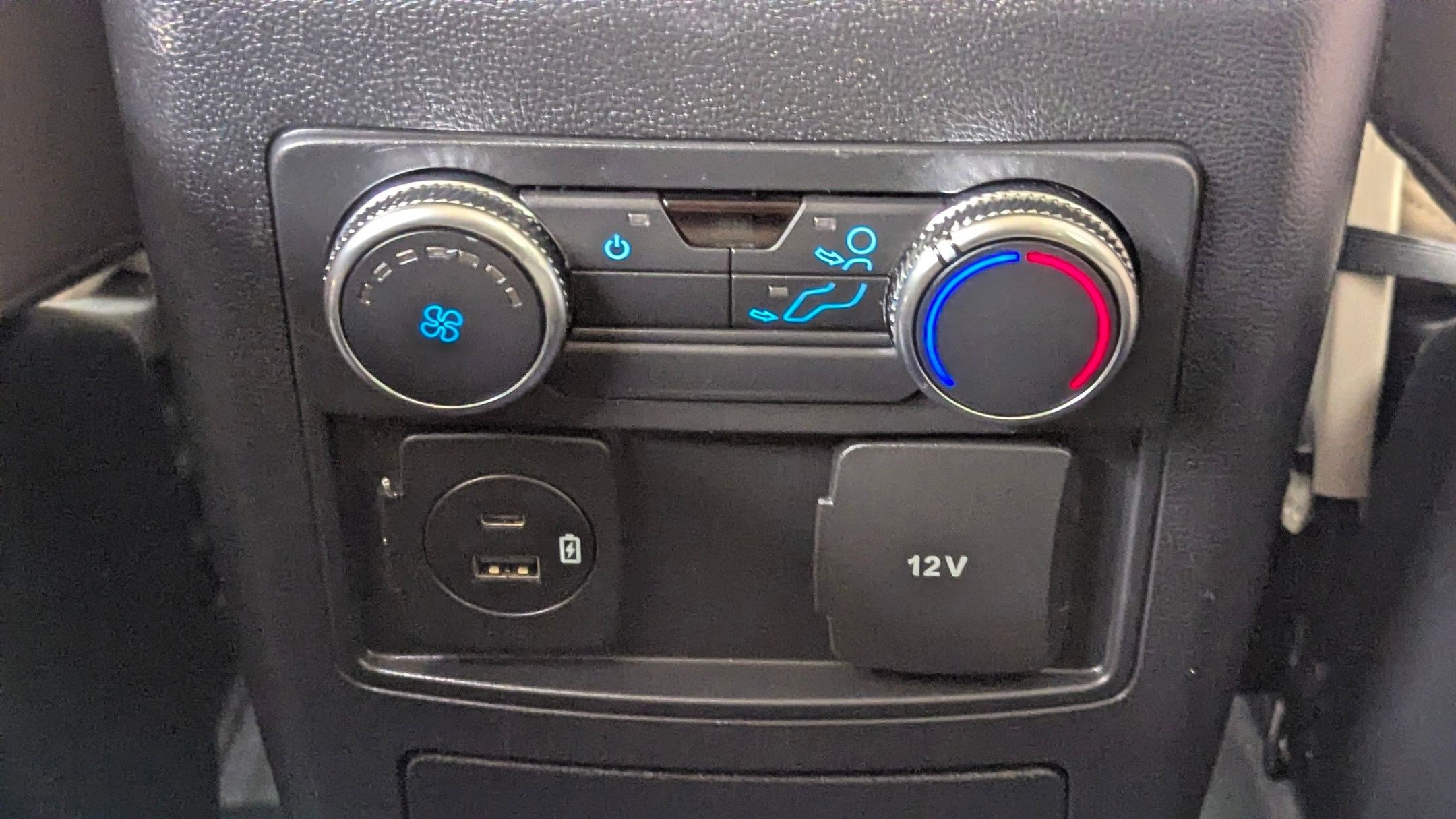 Certified 2022 Ford Explorer XLT w/ Equipment Group 202A image 23