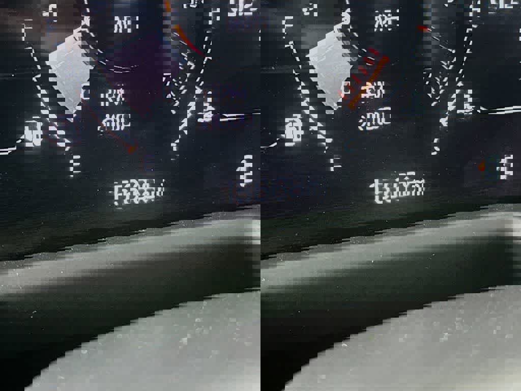 Used 2025 GMC Acadia Elevation image 23