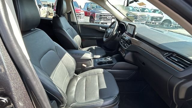 Certified 2020 Ford Escape Titanium AWD/4WD image 11