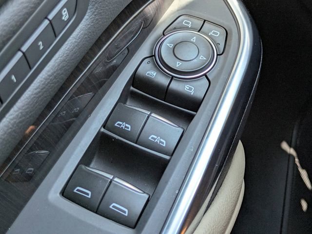 Used 2024 Cadillac XT4 Premium Luxury FWD image 25