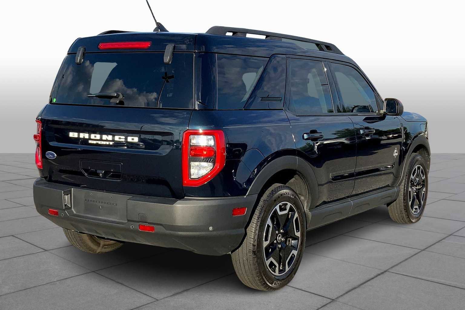 Certified 2022 Ford Bronco Sport Outer Banks AWD/4WD image 14
