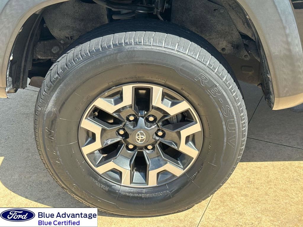 Used 2021 Toyota Tacoma TRD Off-Road w/ Technology Package AWD/4WD image 5