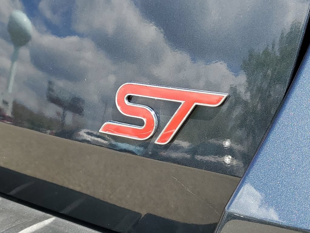Certified 2023 Ford Explorer ST w/ ST Street Pack AWD/4WD image 6
