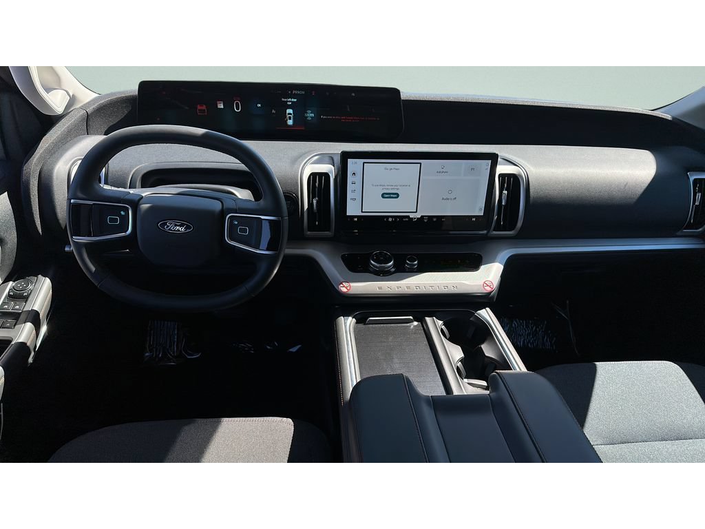 Certified 2025 Ford Expedition Active AWD/4WD image 4