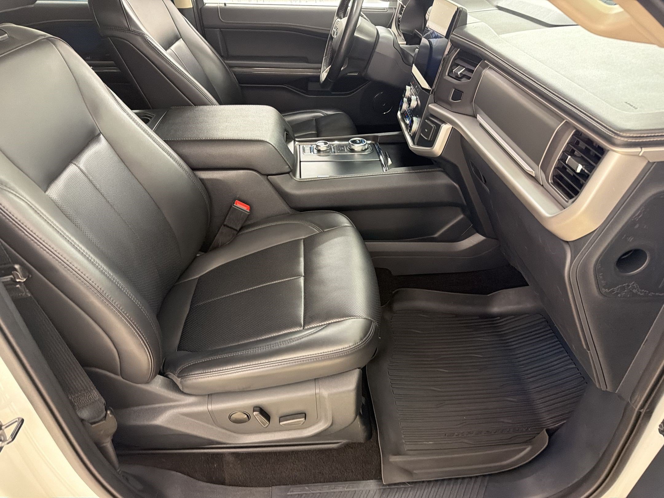 Certified 2022 Ford Expedition XLT AWD/4WD image 24