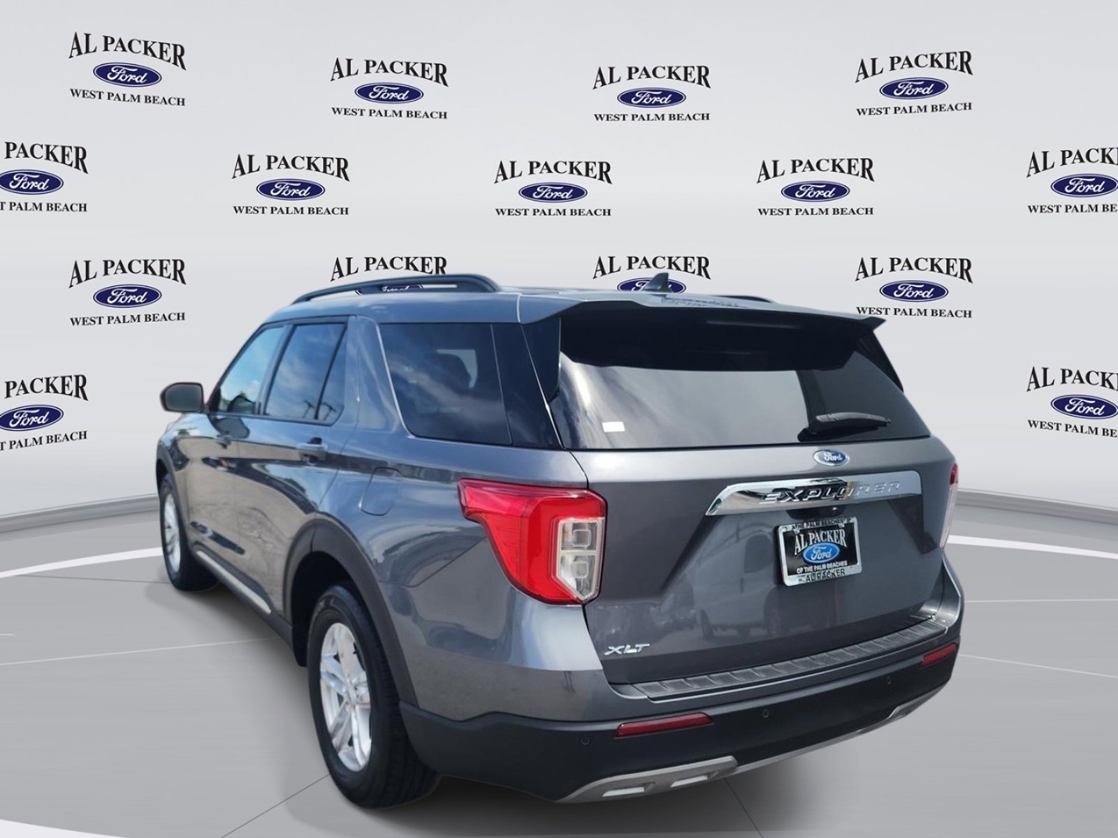 Certified 2023 Ford Explorer XLT w/ Equipment Group 202A RWD image 3