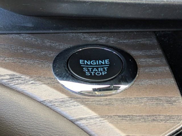 Certified 2022 Ford Explorer Platinum w/ Equipment Group 601A image 33