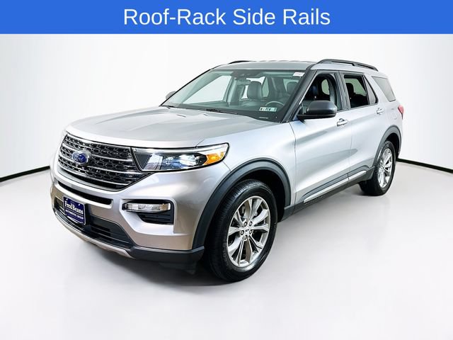 Certified 2023 Ford Explorer XLT w/ Equipment Group 202A AWD/4WD image 3