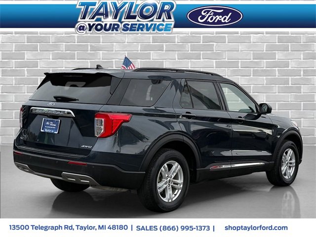 Certified 2022 Ford Explorer XLT w/ Equipment Group 202A image 3