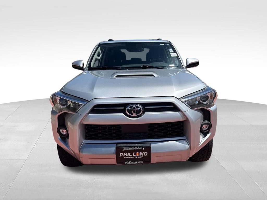 Used 2022 Toyota 4Runner TRD Off-Road AWD/4WD image 2