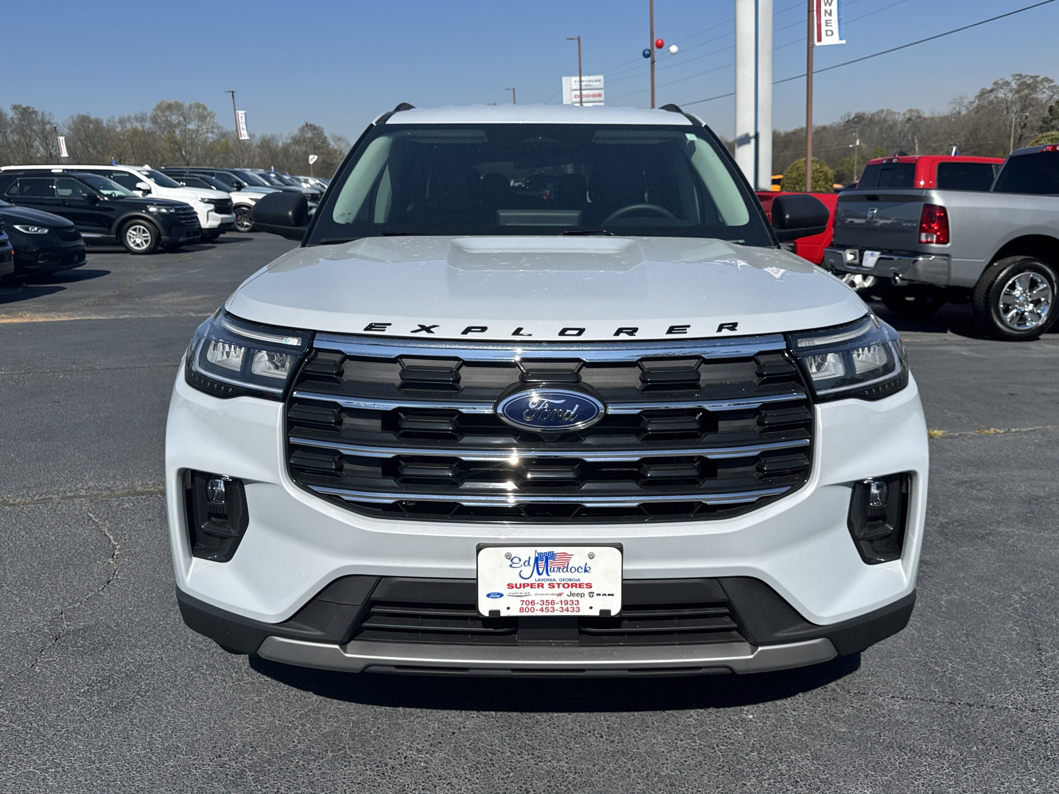 Certified 2025 Ford Explorer Active w/ Active Comfort Package image 3