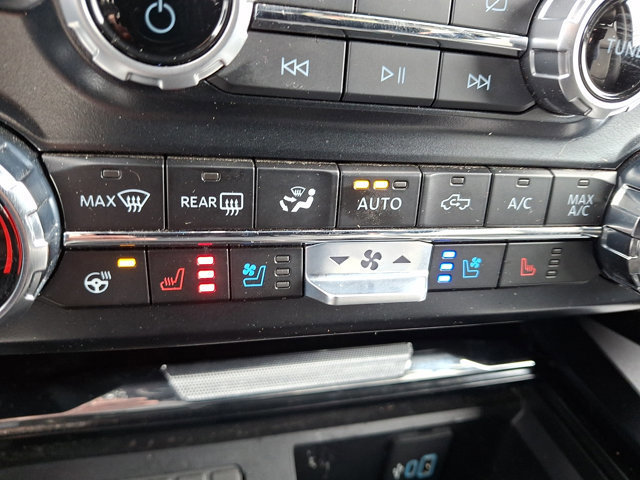 Certified 2024 Ford F250 Lariat w/ Lariat Ultimate Package image 28