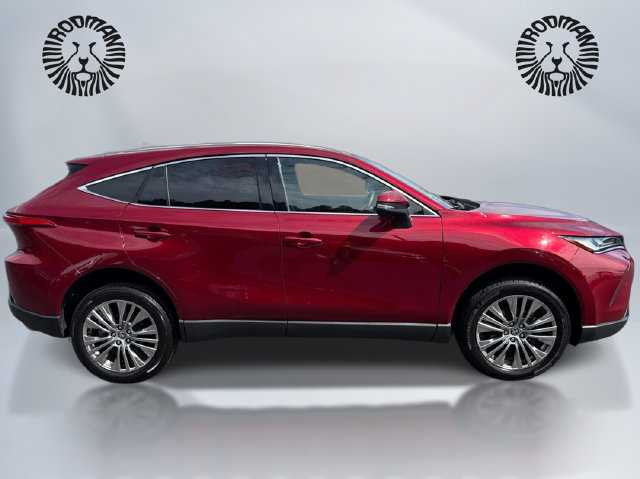 Used 2023 Toyota Venza XLE w/ Activity Package (TMS) AWD/4WD image 5