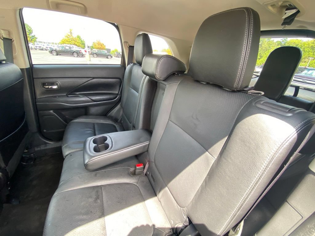 Used 2018 Mitsubishi Outlander SE FWD image 24