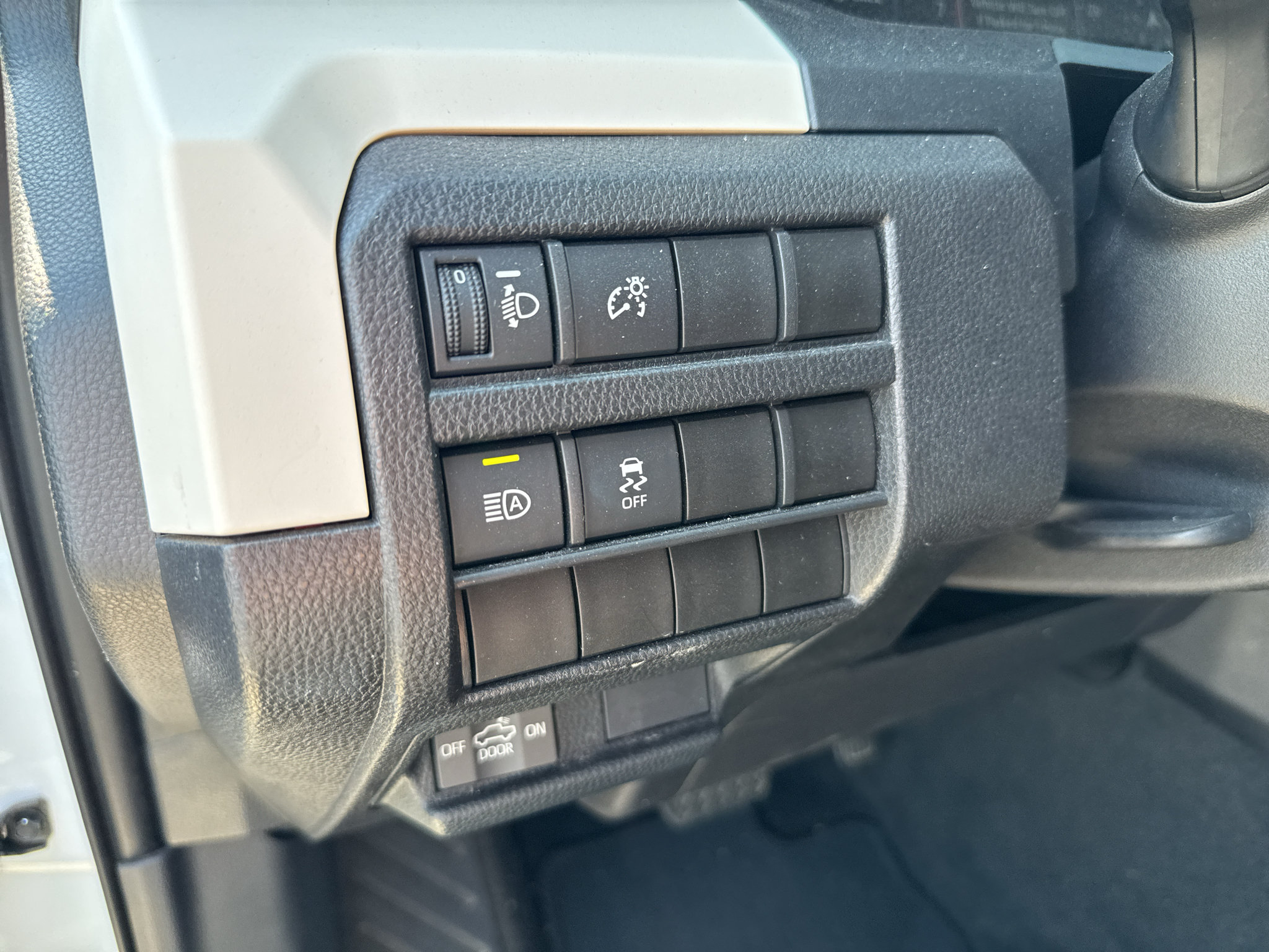 Used 2024 Toyota Tacoma TRD Off-Road AWD/4WD image 17
