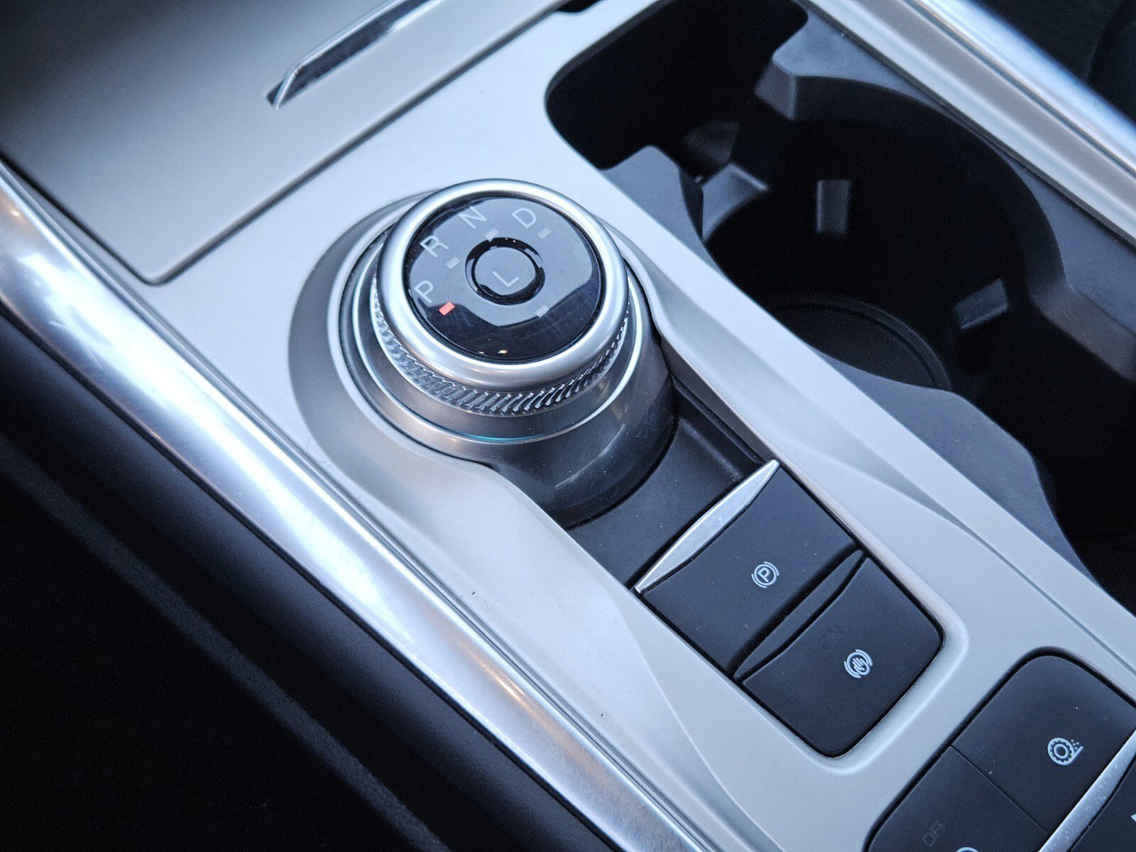 Certified 2023 Ford Explorer XLT w/ Equipment Group 202A image 26