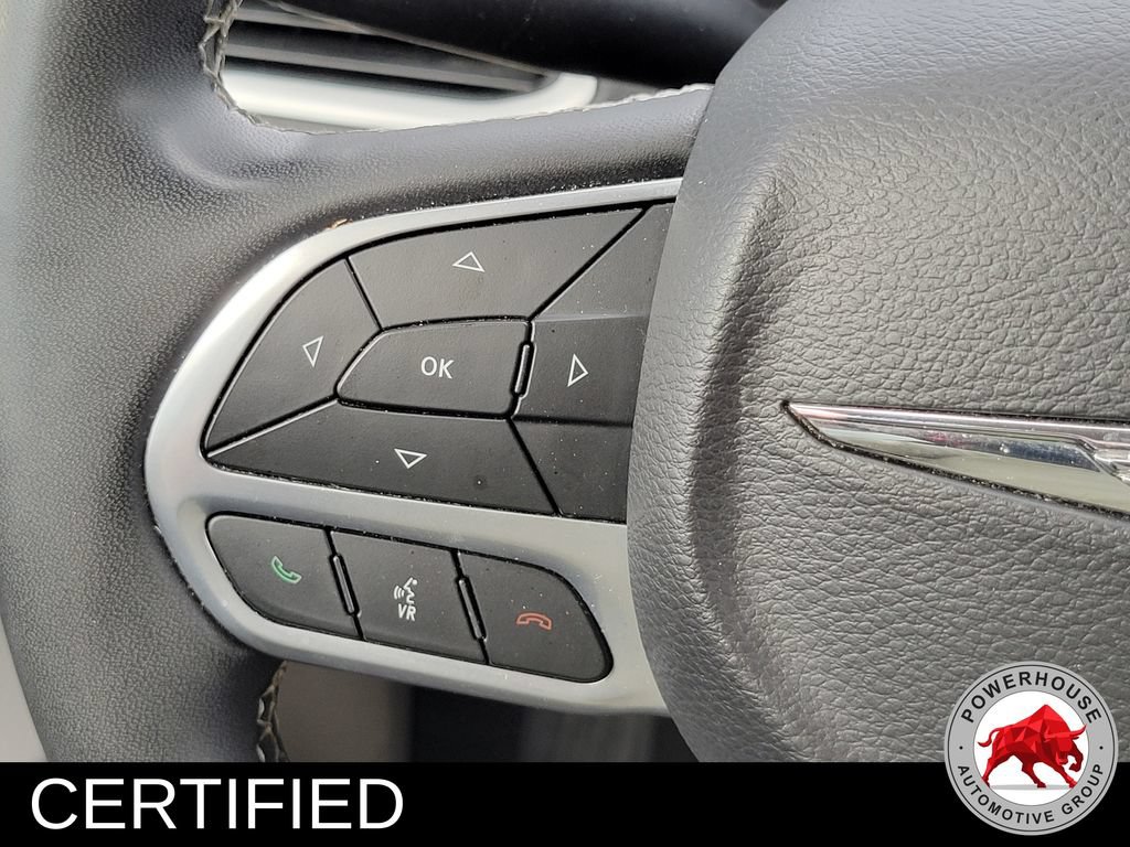 Used 2023 Chrysler Pacifica Touring-L FWD image 30