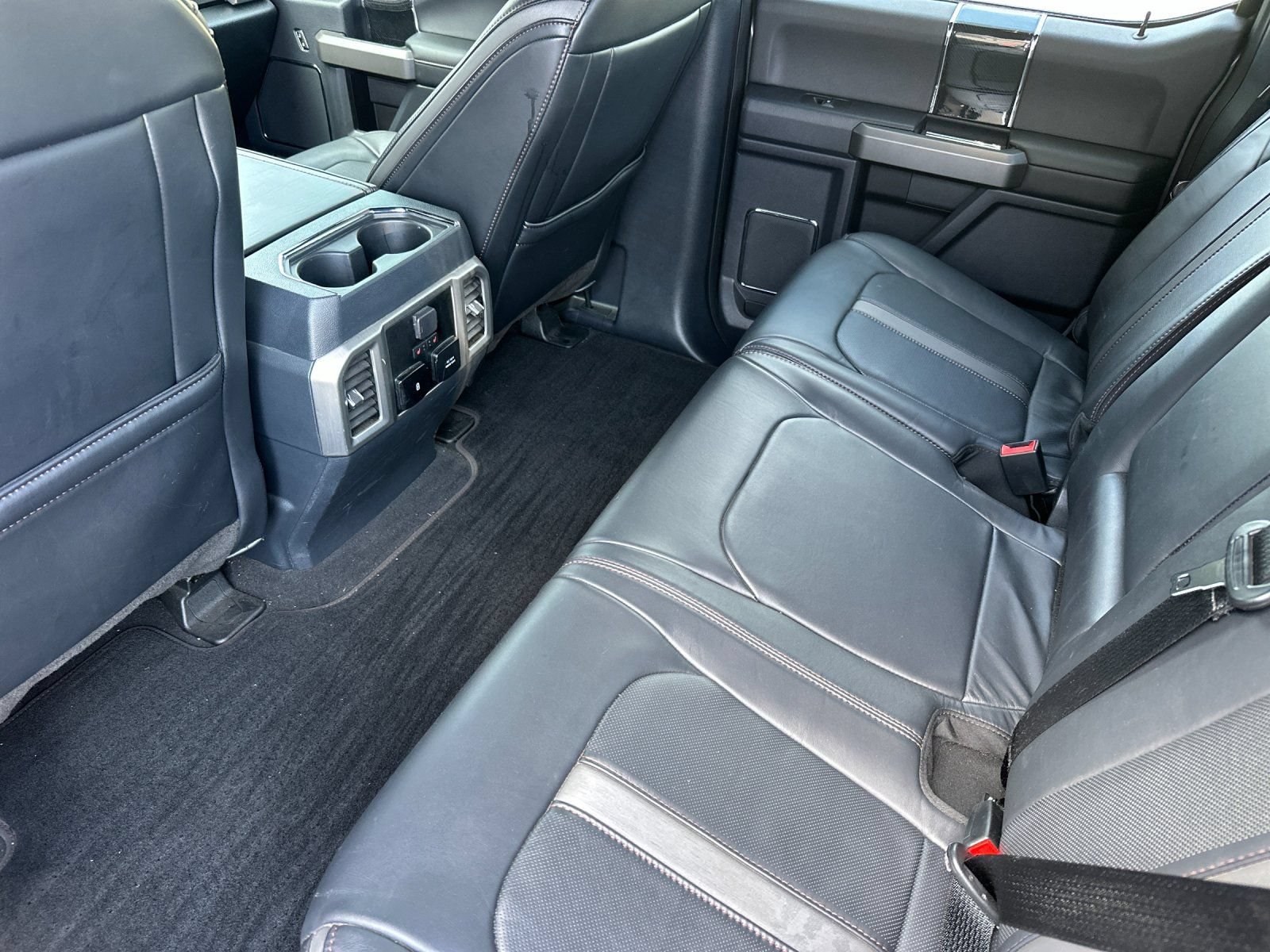 Certified 2022 Ford F450 Platinum w/ FX4 Off-Road Package AWD/4WD image 13