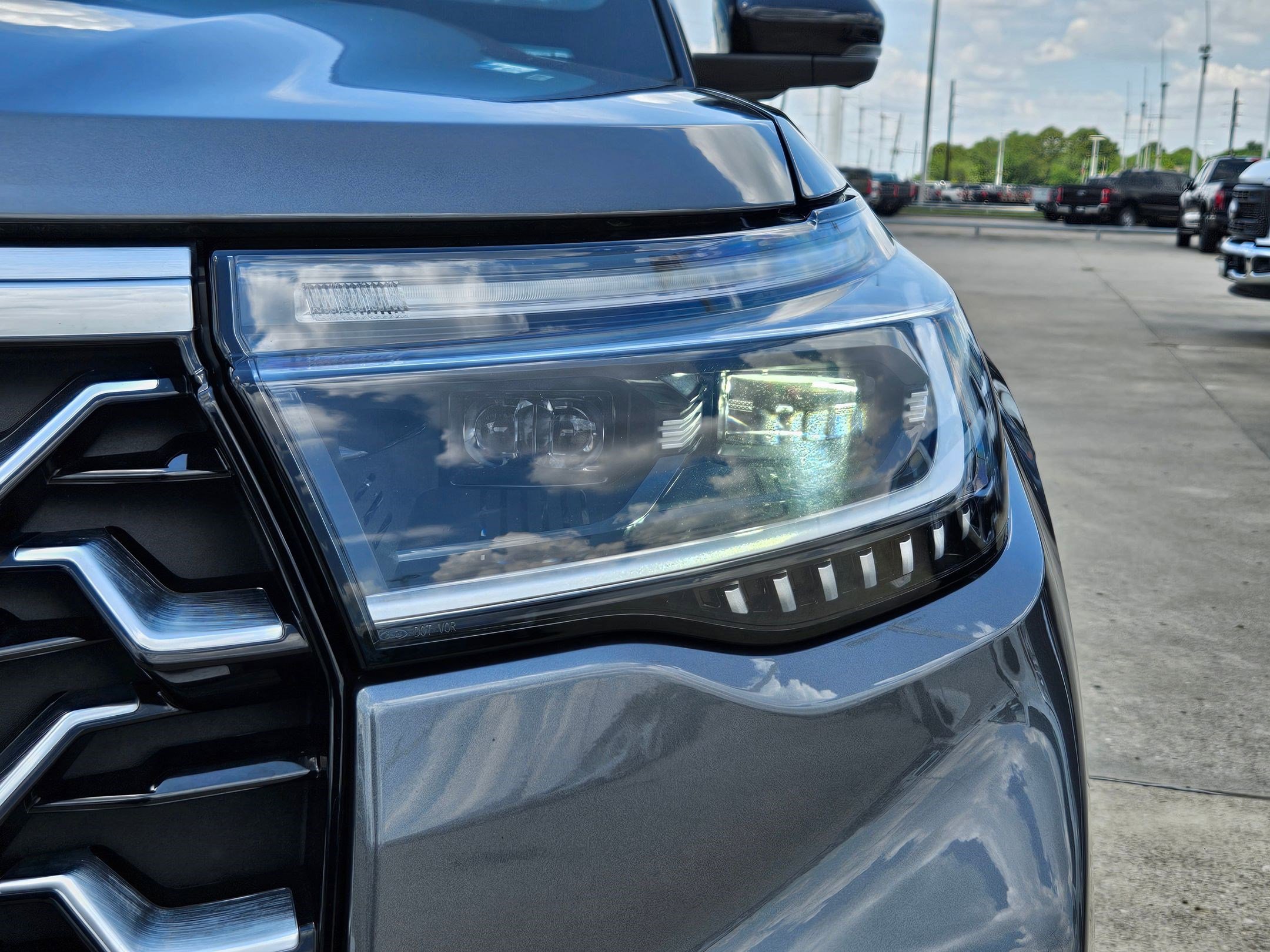 Certified 2026 Ford Explorer Platinum w/ LUX Leather Package AWD/4WD image 12