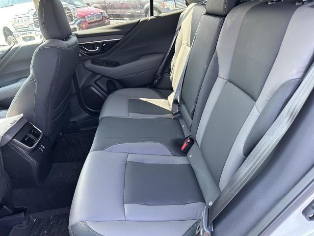 Used 2025 Subaru Outback Onyx Edition AWD/4WD image 17