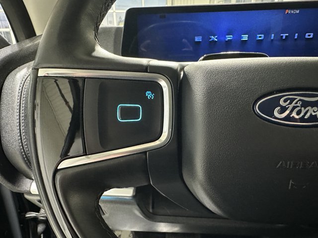 Certified 2025 Ford Expedition Platinum AWD/4WD image 12