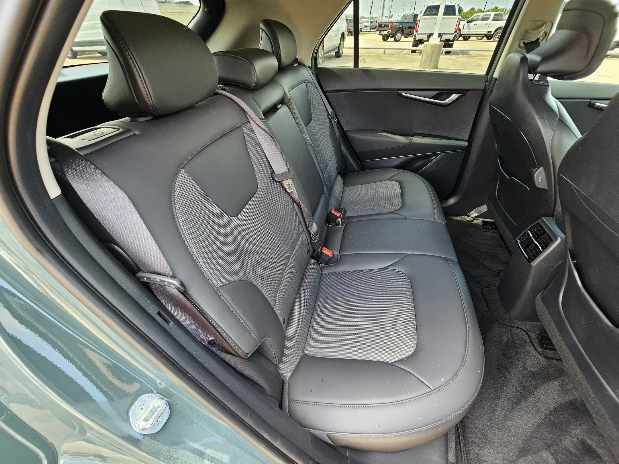 Used 2024 Kia Niro Wind FWD image 32