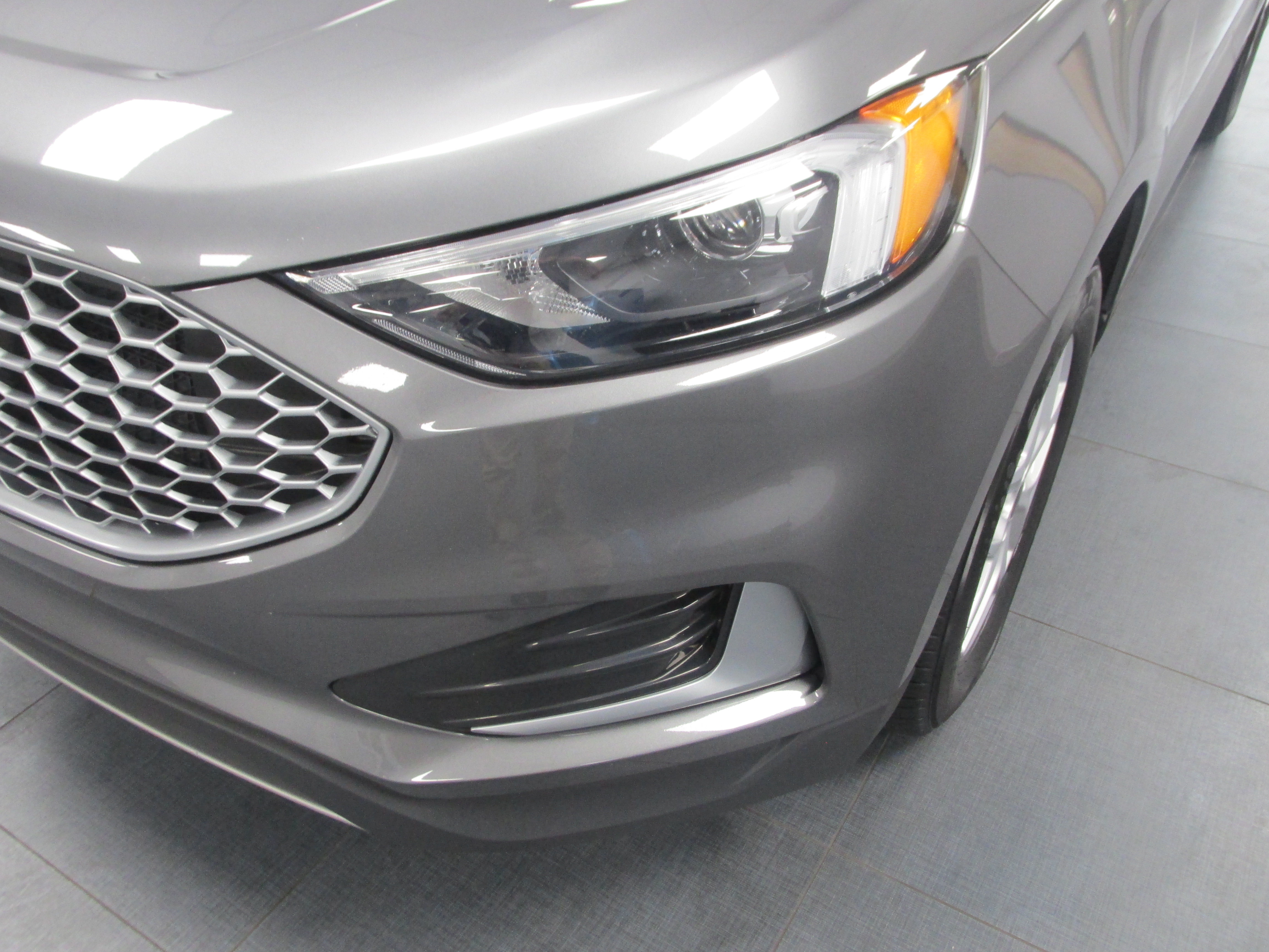 Certified 2024 Ford Edge SEL AWD/4WD image 9