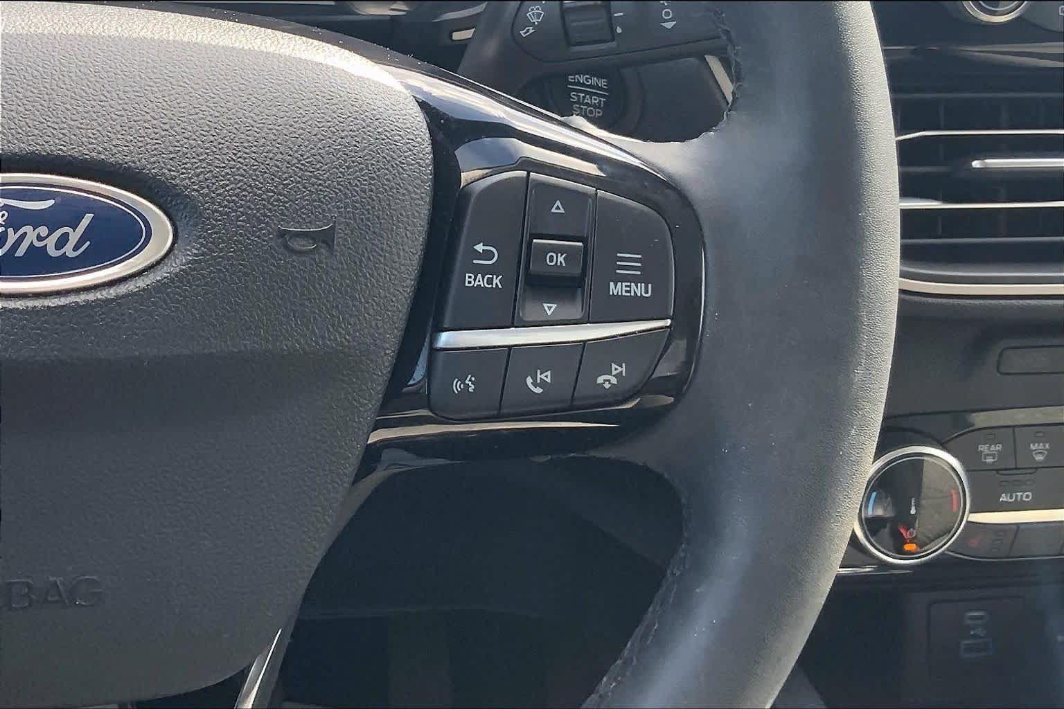 Certified 2022 Ford Escape SE w/ SE Sport Appearance Package FWD image 25
