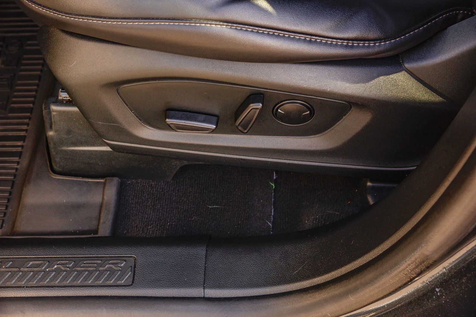 Certified 2023 Ford Explorer XLT w/ Equipment Group 202A image 20