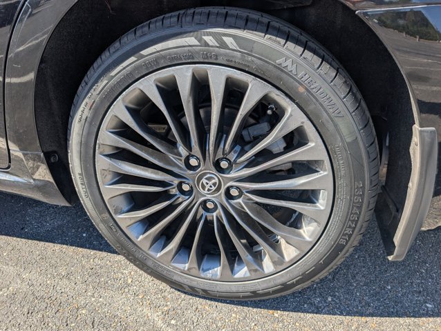 Used 2018 Toyota Avalon Touring FWD image 29