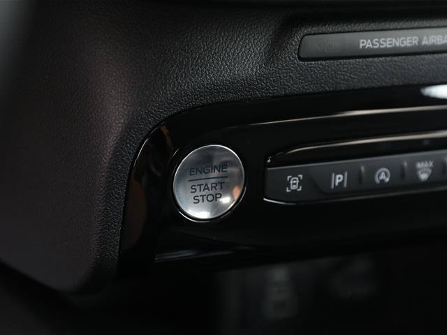 Certified 2024 Ford Escape Platinum AWD/4WD image 39
