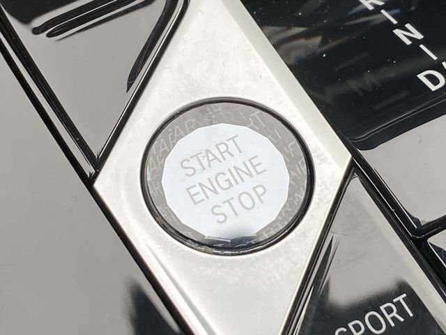 Used 2023 BMW X7 M60i w/ Executive Package image 33