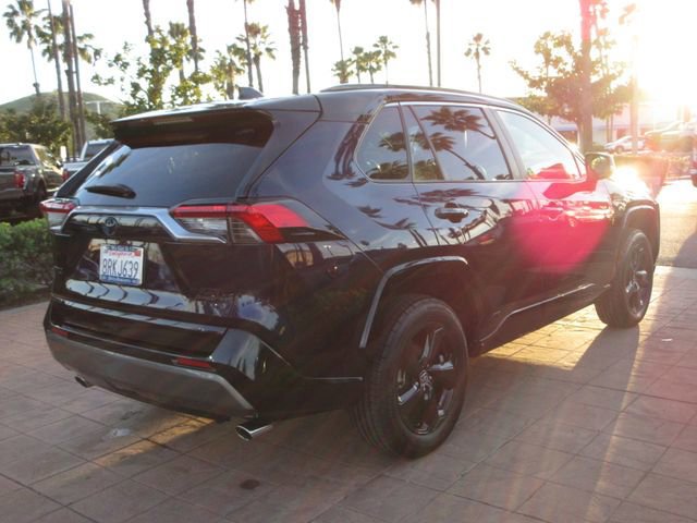 Used 2020 Toyota RAV4 XSE w/ XSE Grade Weather Package image 4