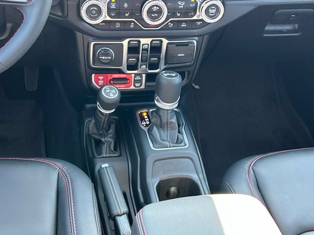 Used 2024 Jeep Wrangler Unlimited Rubicon AWD/4WD image 17