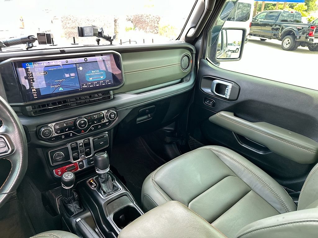 Used 2024 Jeep Gladiator Mojave AWD/4WD image 20