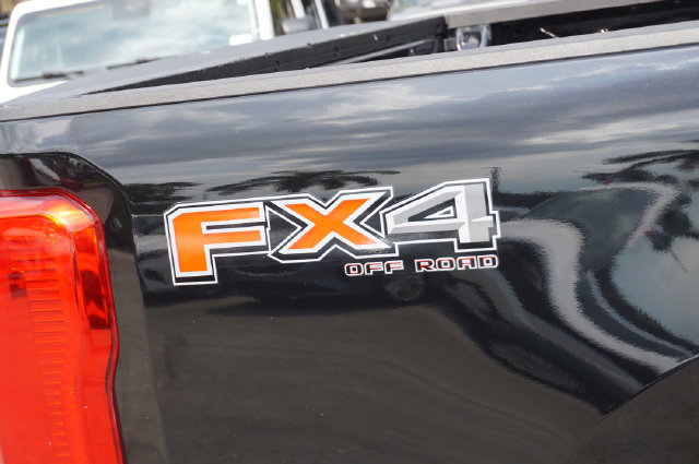Certified 2025 Ford F250 XLT w/ FX4 Off-Road Package AWD/4WD image 32