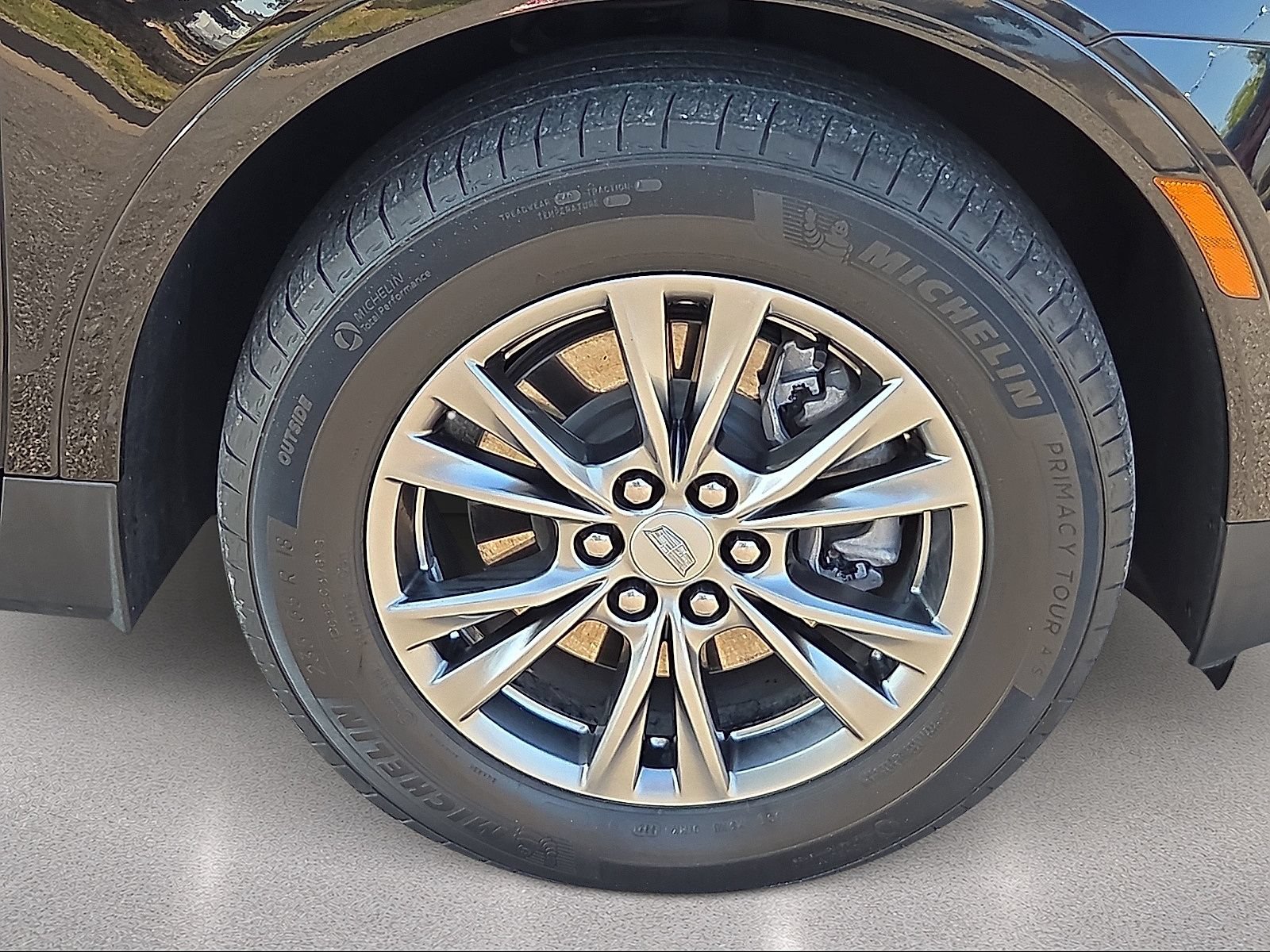 Used 2022 Cadillac XT5 Premium Luxury w/ LPO, Floor Liner Package FWD image 7
