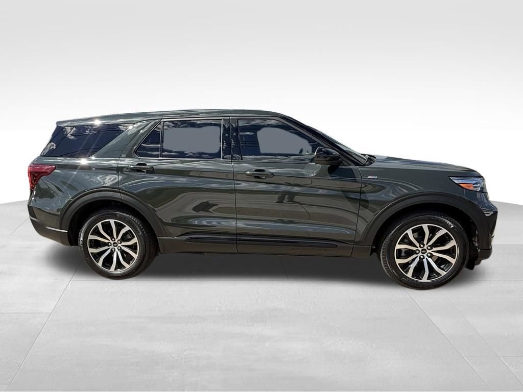 Certified 2022 Ford Explorer ST-Line AWD/4WD image 8
