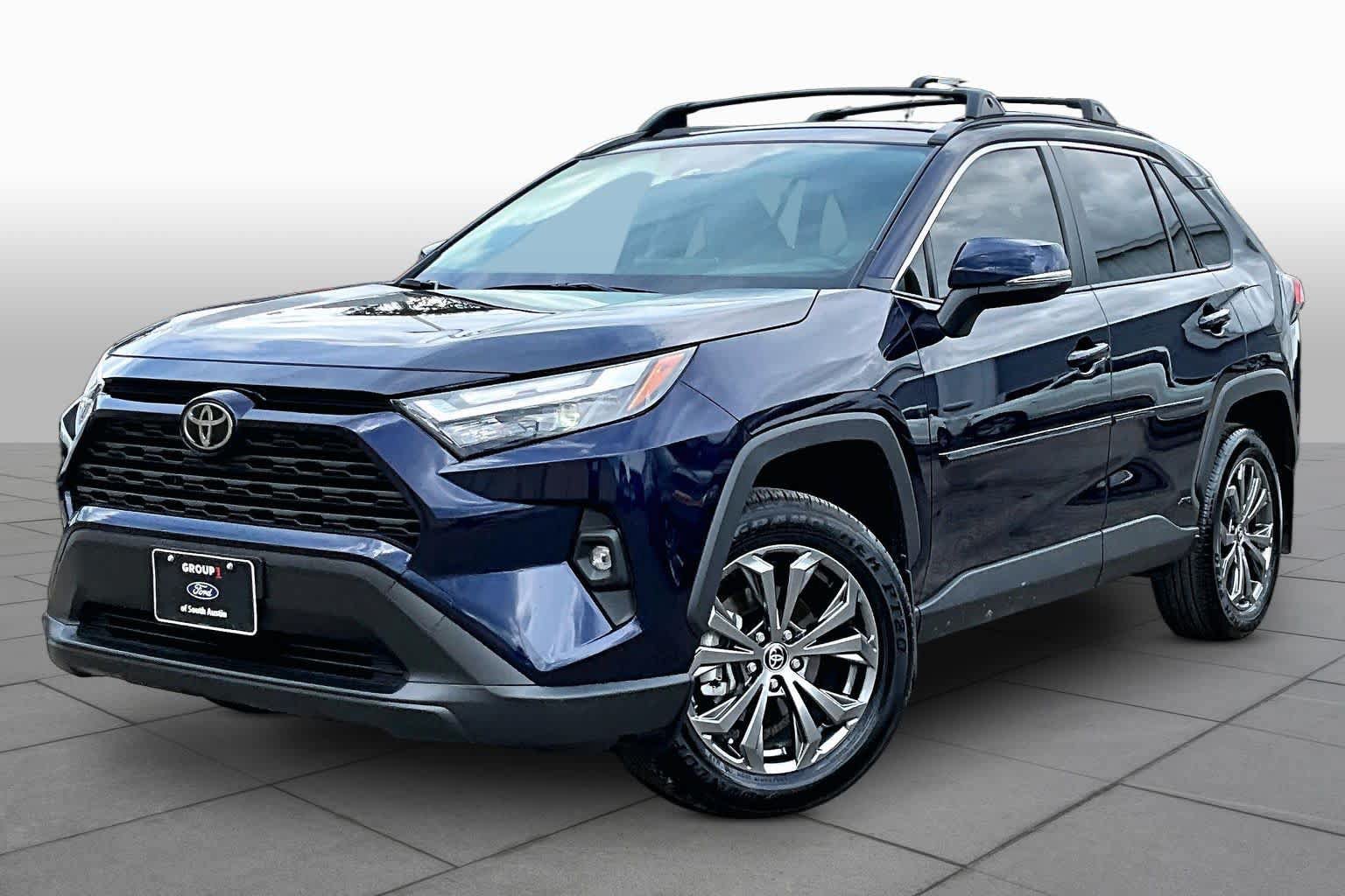 Used 2025 Toyota RAV4 XLE Premium AWD/4WD image 36