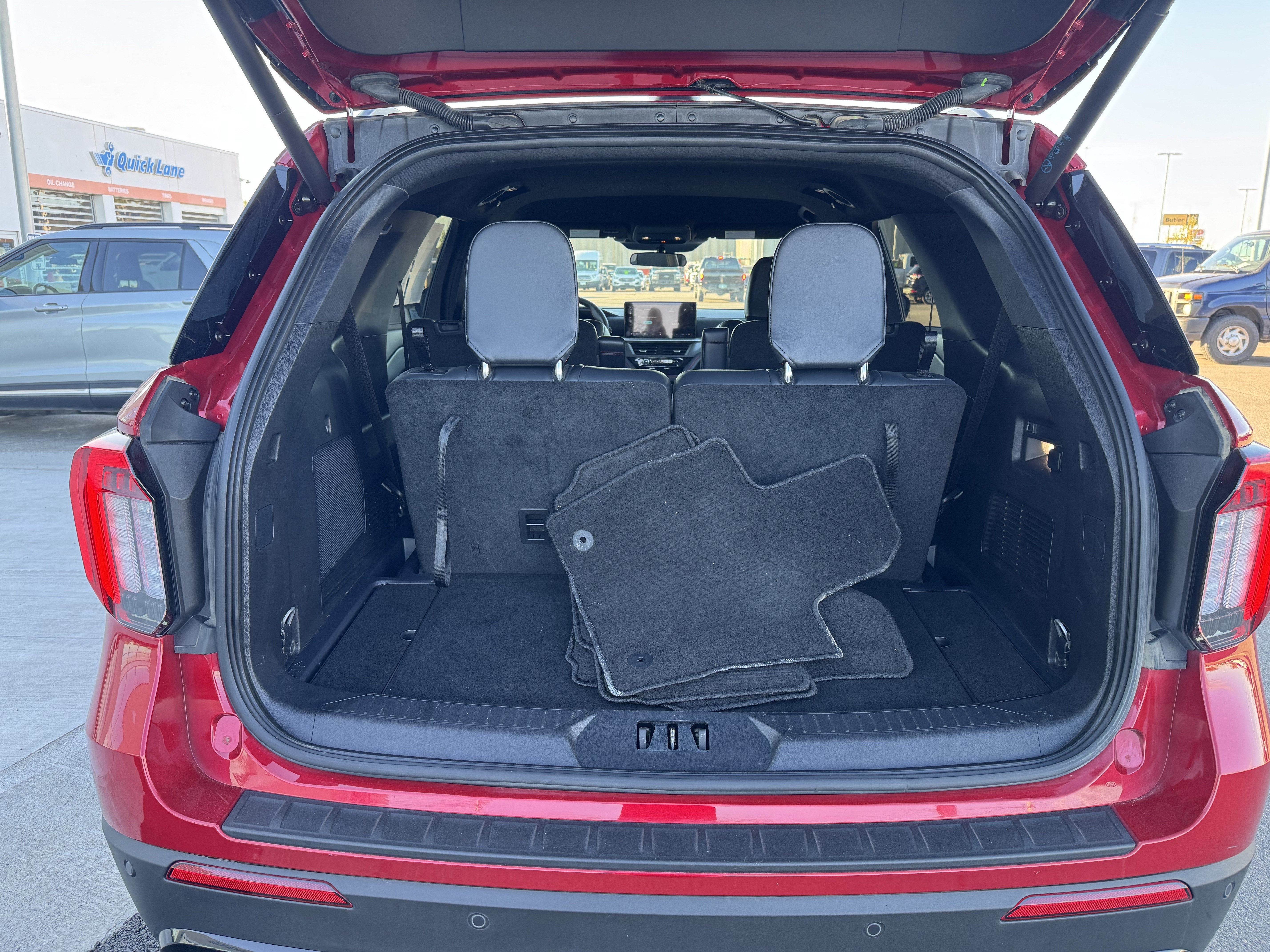 Certified 2025 Ford Explorer ST-Line AWD/4WD image 11